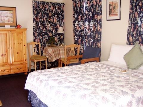 The Mallard House Inn Lakeport Room photo