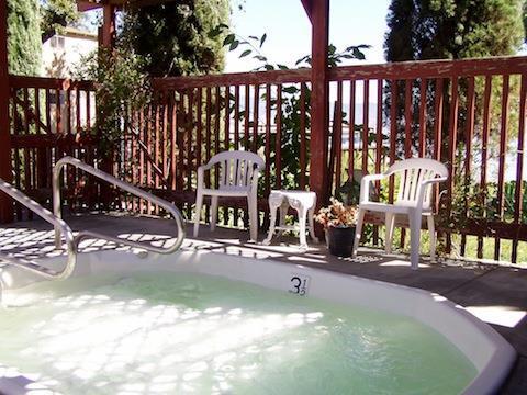 The Mallard House Inn Lakeport Facilities photo